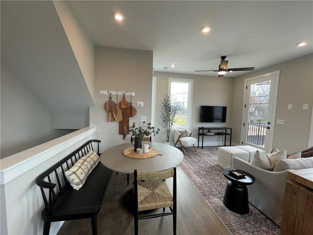 498 Burroughs Street SE 323, Atlanta, GA 30315