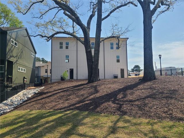 498 Burroughs Street SE 323, Atlanta, GA 30315