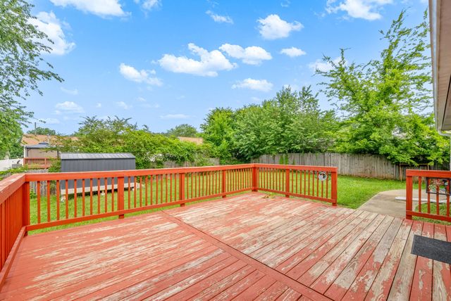 1507 Sunshine Dr, Clarksville, TN 37042