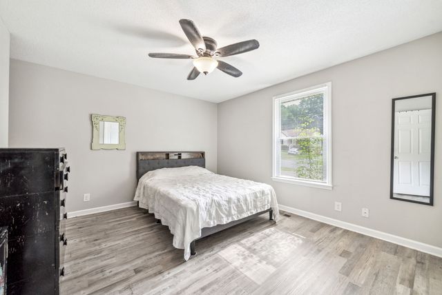 1507 Sunshine Dr, Clarksville, TN 37042