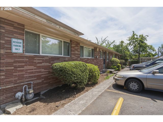 5707 Se DIVISION St Se, Portland, OR 97206