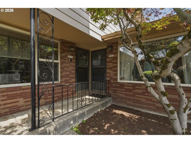 5707 Se DIVISION St Se, Portland, OR 97206