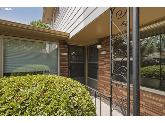 5707 Se DIVISION St Se, Portland, OR 97206