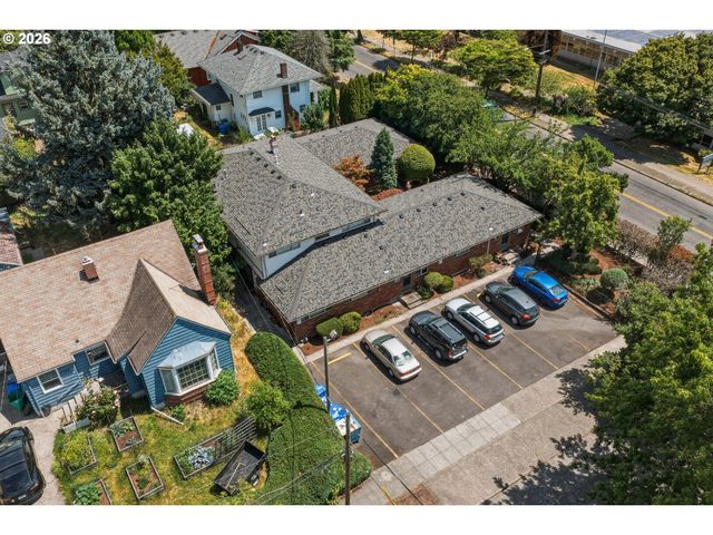 5707 Se DIVISION St Se, Portland, OR 97206
