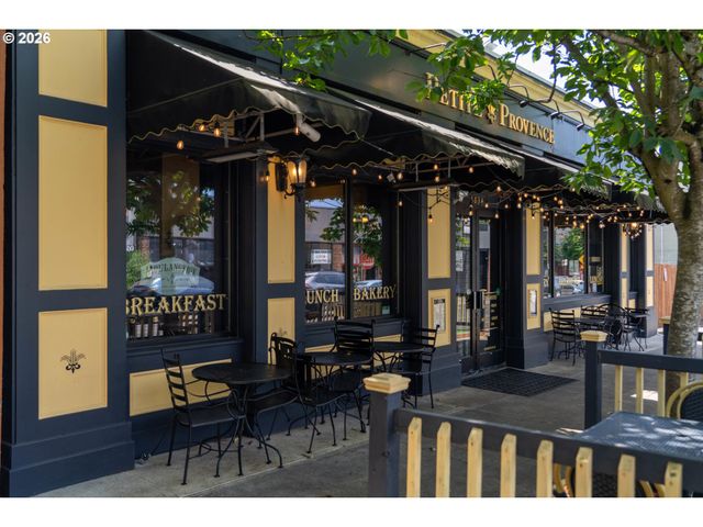 5707 Se DIVISION St Se, Portland, OR 97206