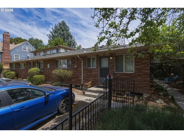 5707 Se DIVISION St Se, Portland, OR 97206