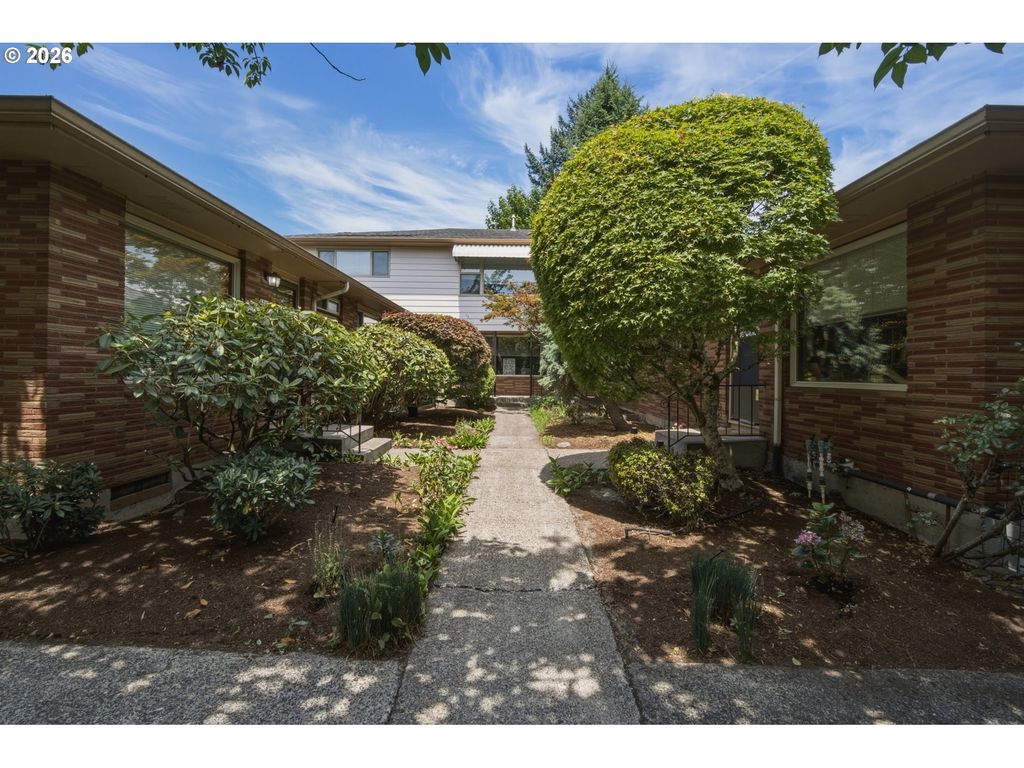 5707 Se DIVISION St Se, Portland, OR 97206