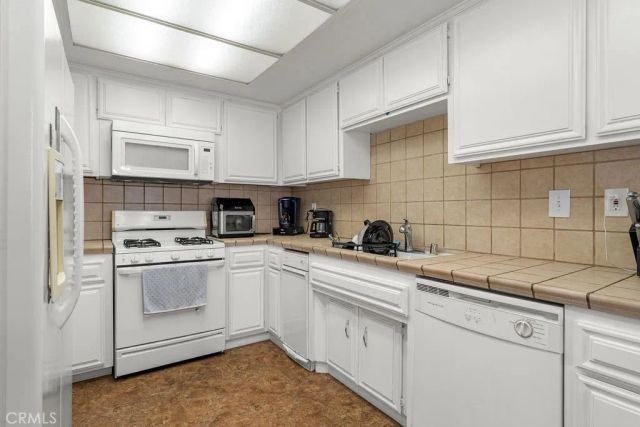 1110 W 10th 105, San Pedro, CA 90731