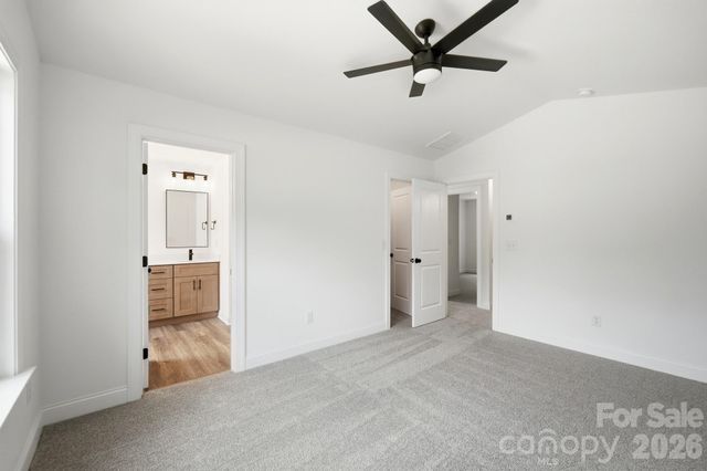 114 7th Avenue SE, Hickory, NC 28602
