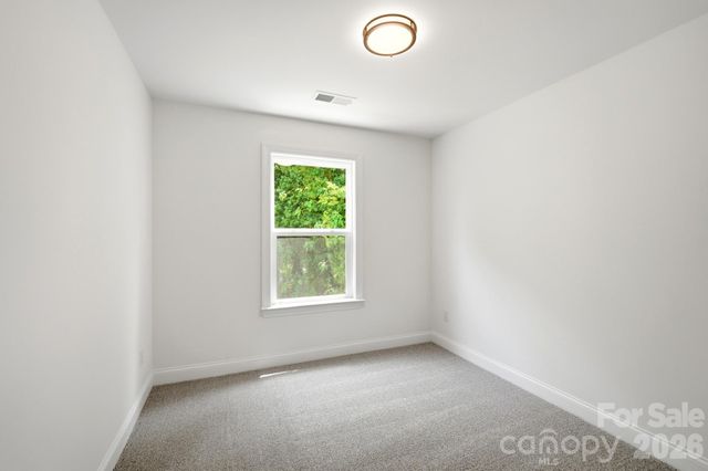 114 7th Avenue SE, Hickory, NC 28602