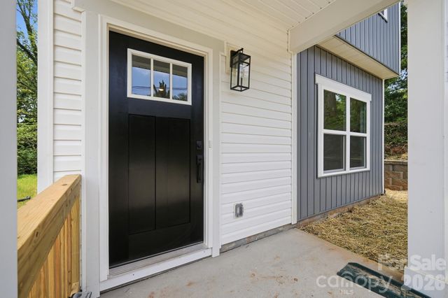 114 7th Avenue SE, Hickory, NC 28602