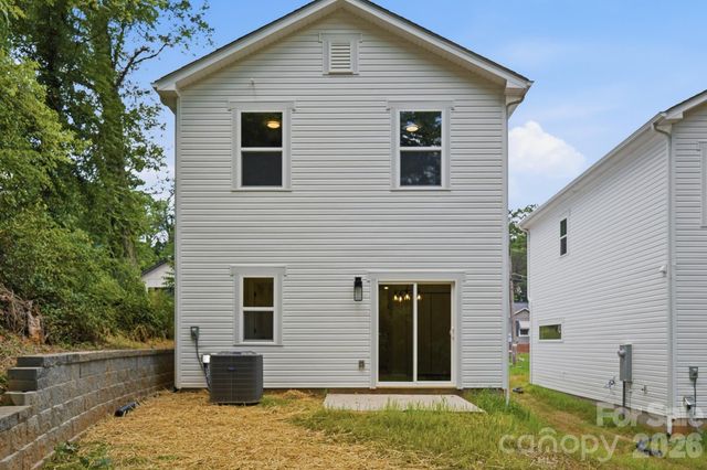 114 7th Avenue SE, Hickory, NC 28602