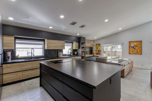 3464 SW 51st St, Hollywood, FL 33312