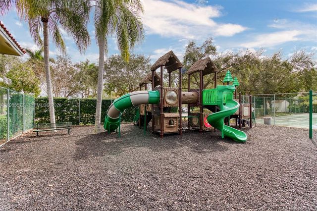 3464 SW 51st St, Hollywood, FL 33312