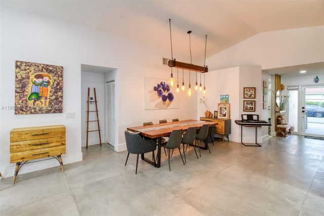 3464 SW 51st St, Hollywood, FL 33312