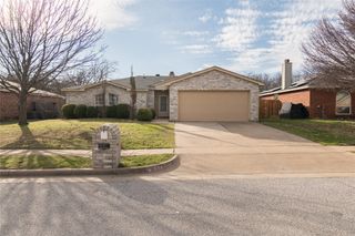 841 Mccully Street, White Settlement, TX 76108