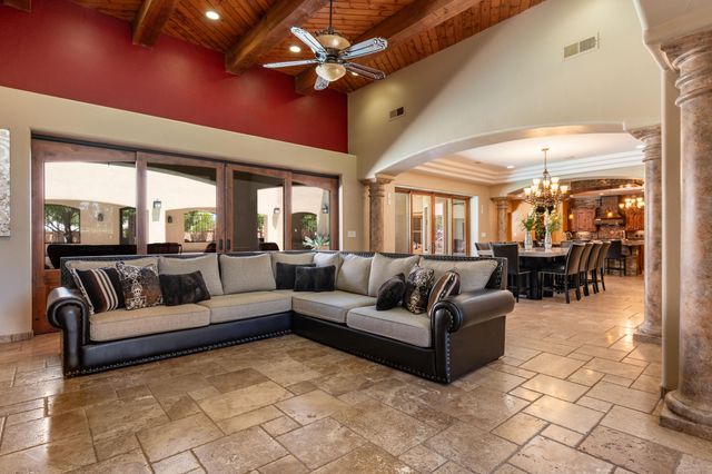 8801 Glendale Avenue NE, Albuquerque, NM 87122