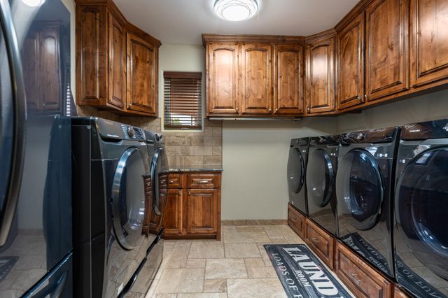 8801 Glendale Avenue NE, Albuquerque, NM 87122