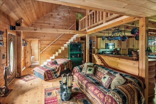 18 Chamberlin Hill, Richmond, VT 05477