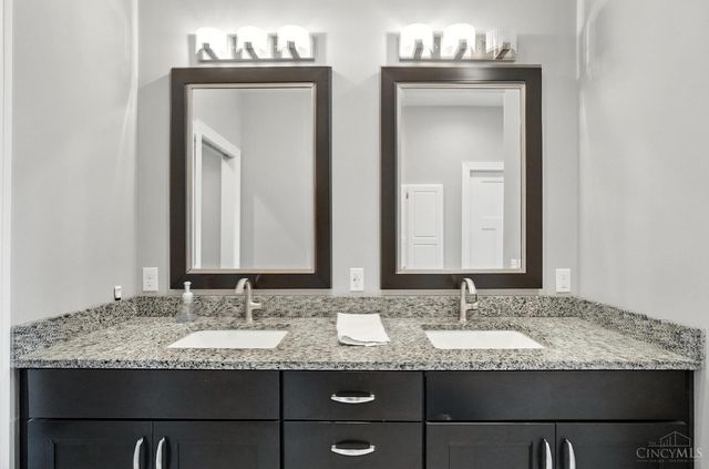 13 Beach Cove, Franklin Twp, OH 45171