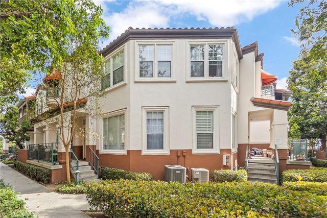 12709 Trent Jones Lane, Tustin, CA 92782