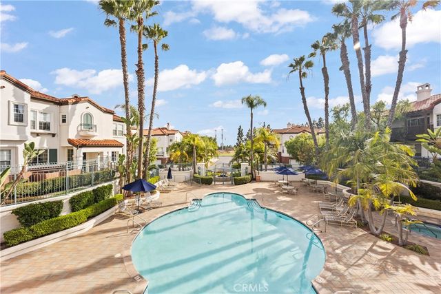 12709 Trent Jones Lane, Tustin, CA 92782
