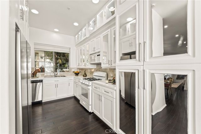 12709 Trent Jones Lane, Tustin, CA 92782