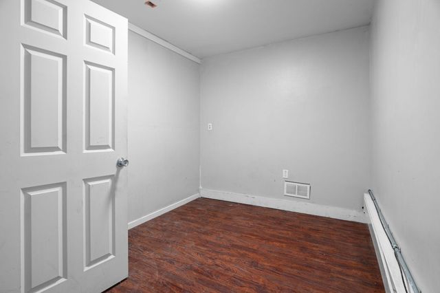 1040 13th Avenue SE, Minneapolis, MN 55414