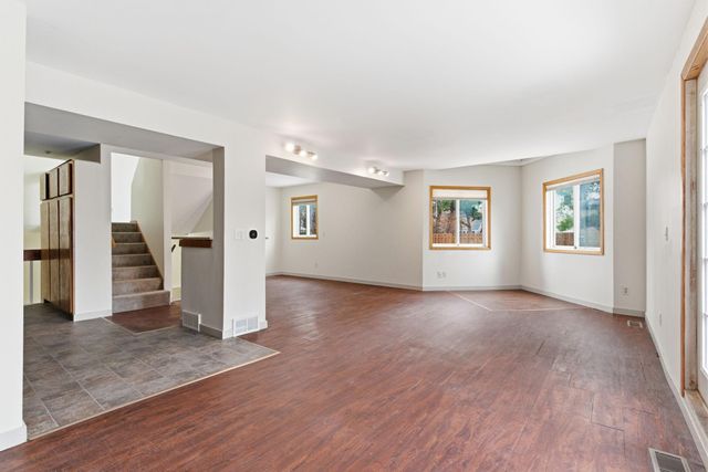 1040 13th Avenue SE, Minneapolis, MN 55414