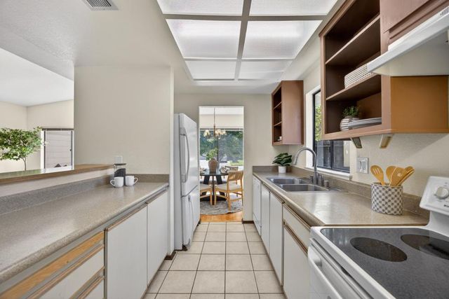8721 Brigham Way, Sacramento, CA 95826