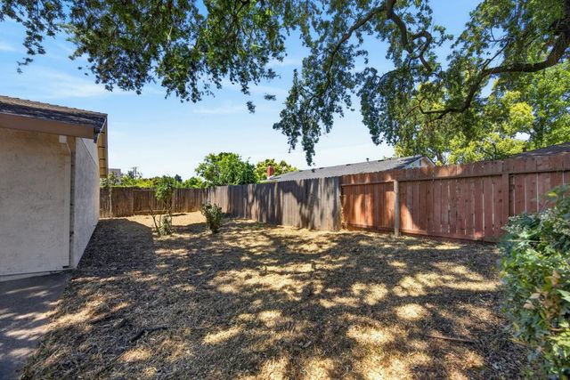 8721 Brigham Way, Sacramento, CA 95826