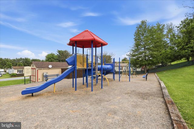 12021 HEATHER DR, Hagerstown, MD 21740