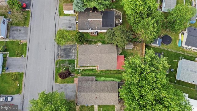 12021 HEATHER DR, Hagerstown, MD 21740