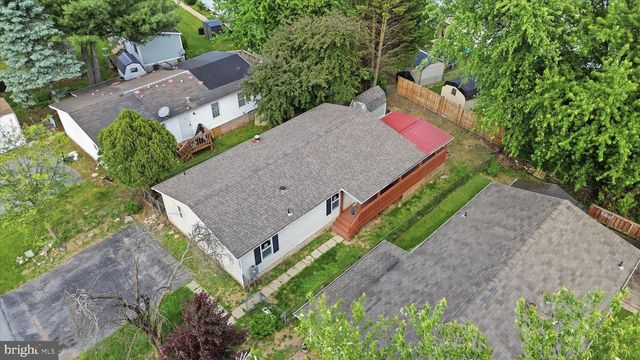12021 HEATHER DR, Hagerstown, MD 21740