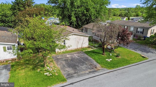 12021 HEATHER DR, Hagerstown, MD 21740
