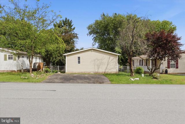 12021 HEATHER DR, Hagerstown, MD 21740