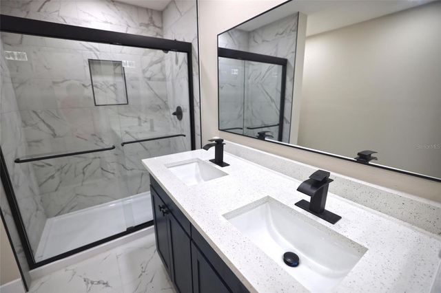 5667 CREEKWOOD DRIVE, Sarasota, FL 34233