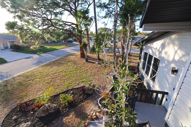 5667 CREEKWOOD DRIVE, Sarasota, FL 34233