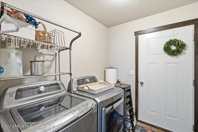 8830 N Mountainshire RD, Post Falls, ID 83854