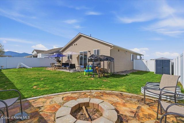8830 N Mountainshire RD, Post Falls, ID 83854