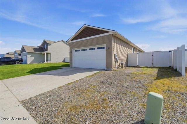 8830 N Mountainshire RD, Post Falls, ID 83854