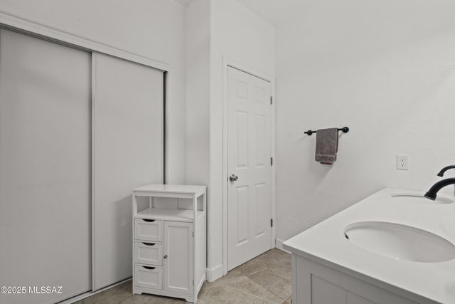 147 E Calle Puente Azul, Sahuarita, AZ 85629