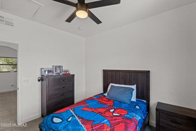 147 E Calle Puente Azul, Sahuarita, AZ 85629