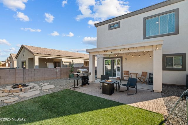 147 E Calle Puente Azul, Sahuarita, AZ 85629