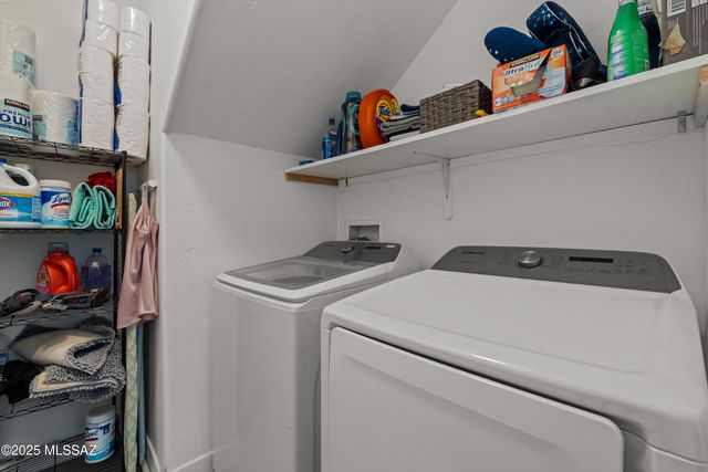 147 E Calle Puente Azul, Sahuarita, AZ 85629