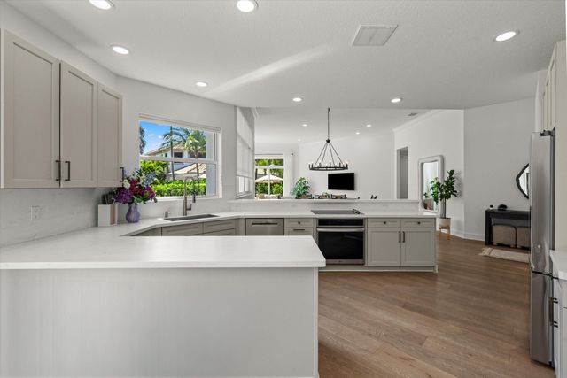 12171 Glen Bay Drive, Wellington, FL 33414