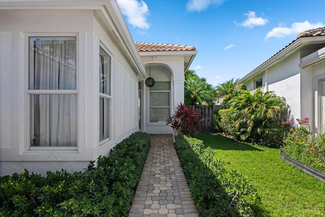 12171 Glen Bay Drive, Wellington, FL 33414