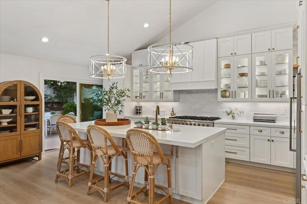 1218 Via Apuesto, San Marcos, CA 92078