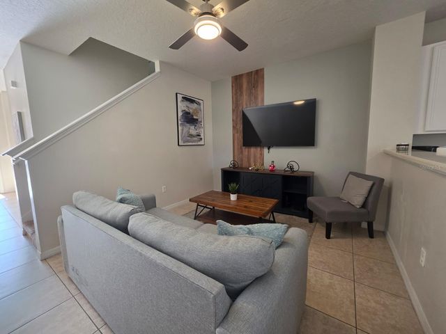 5520 PARADISE CAY CIRCLE, Kissimmee, FL 34746