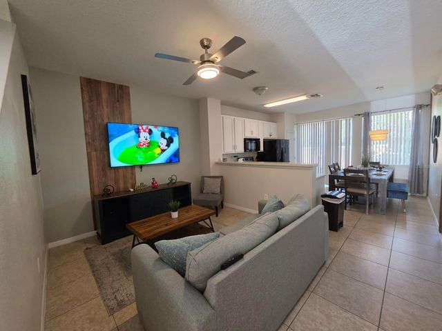 5520 PARADISE CAY CIRCLE, Kissimmee, FL 34746